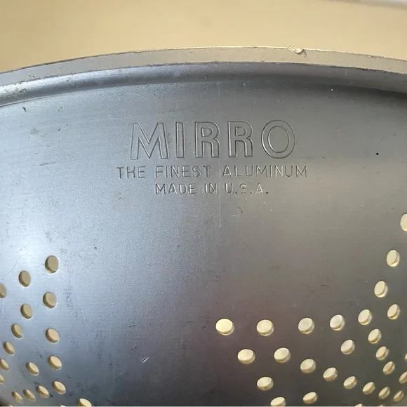 Mirro Aluminum Colander with Star Design - Picture 6 of 9